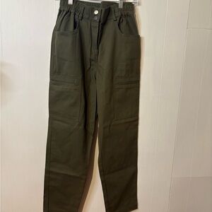 Women’s Olive Cargo Pants